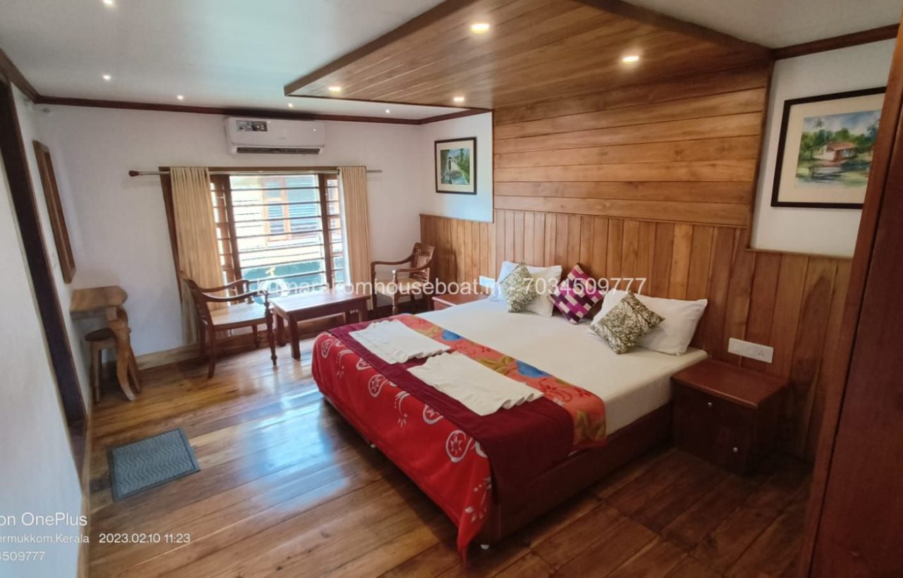 BR kumarakom boat house