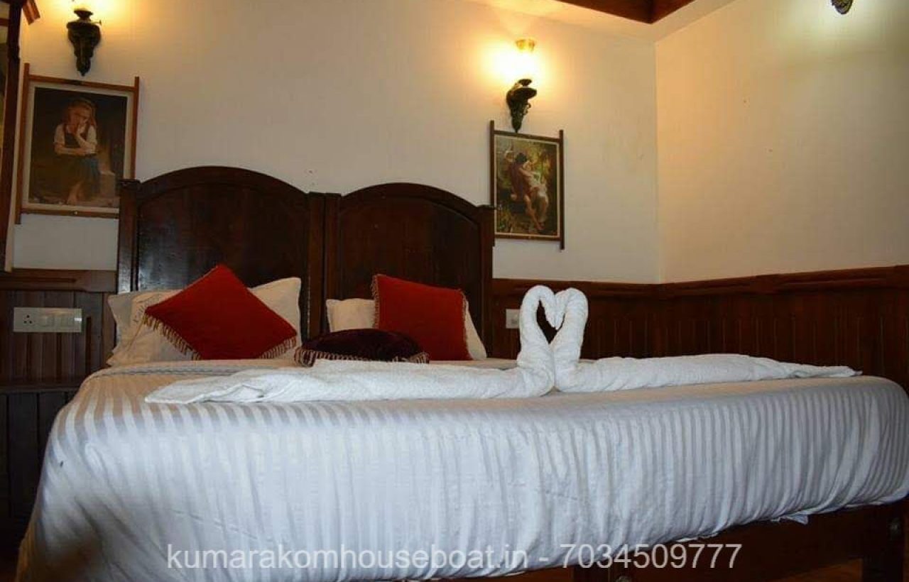 bedroom kumarakom houseboat
