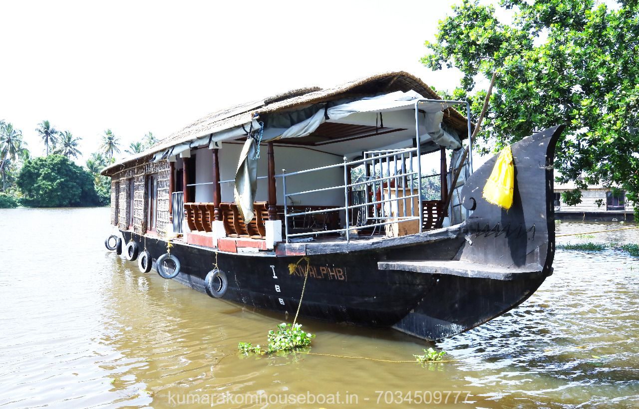 boat house kumarakom 202