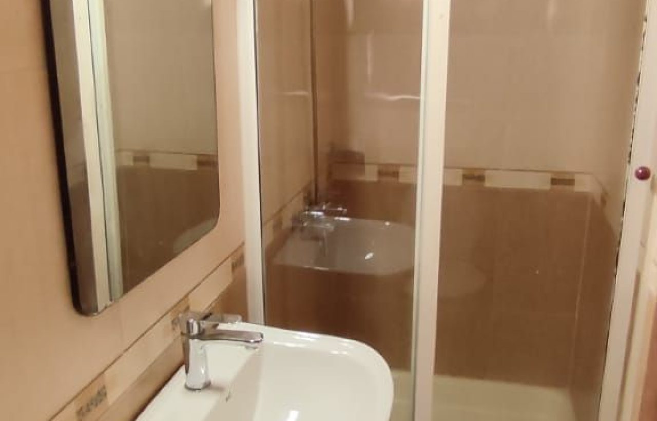 boat house kumarakom toilet