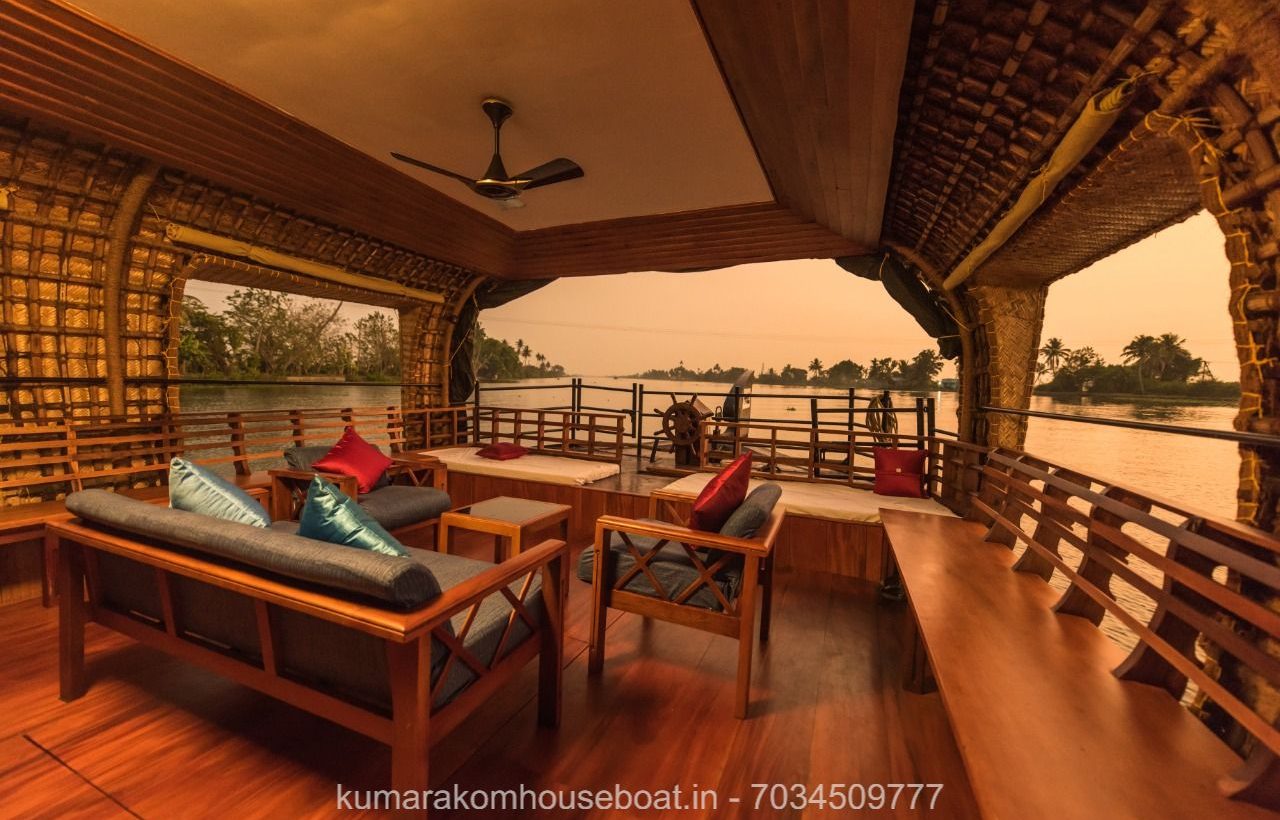 kuarakom houdeboat lobby