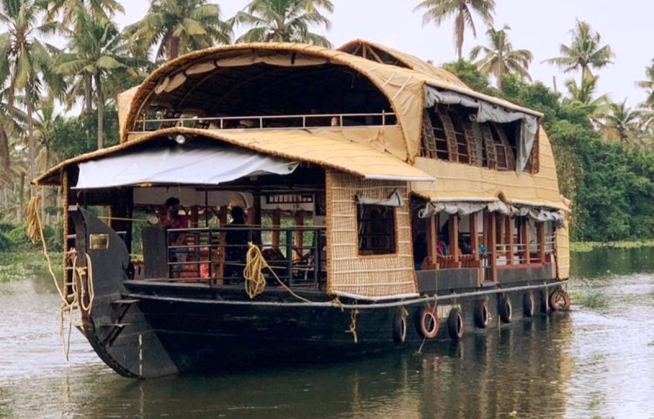 kumarakom 2 bed deluxe exterior