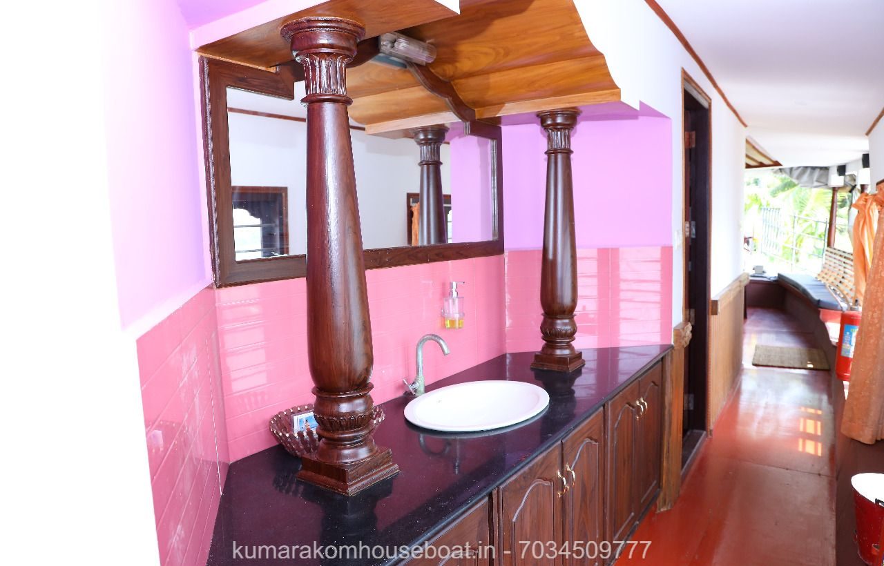 kumarakom boat house wash basin