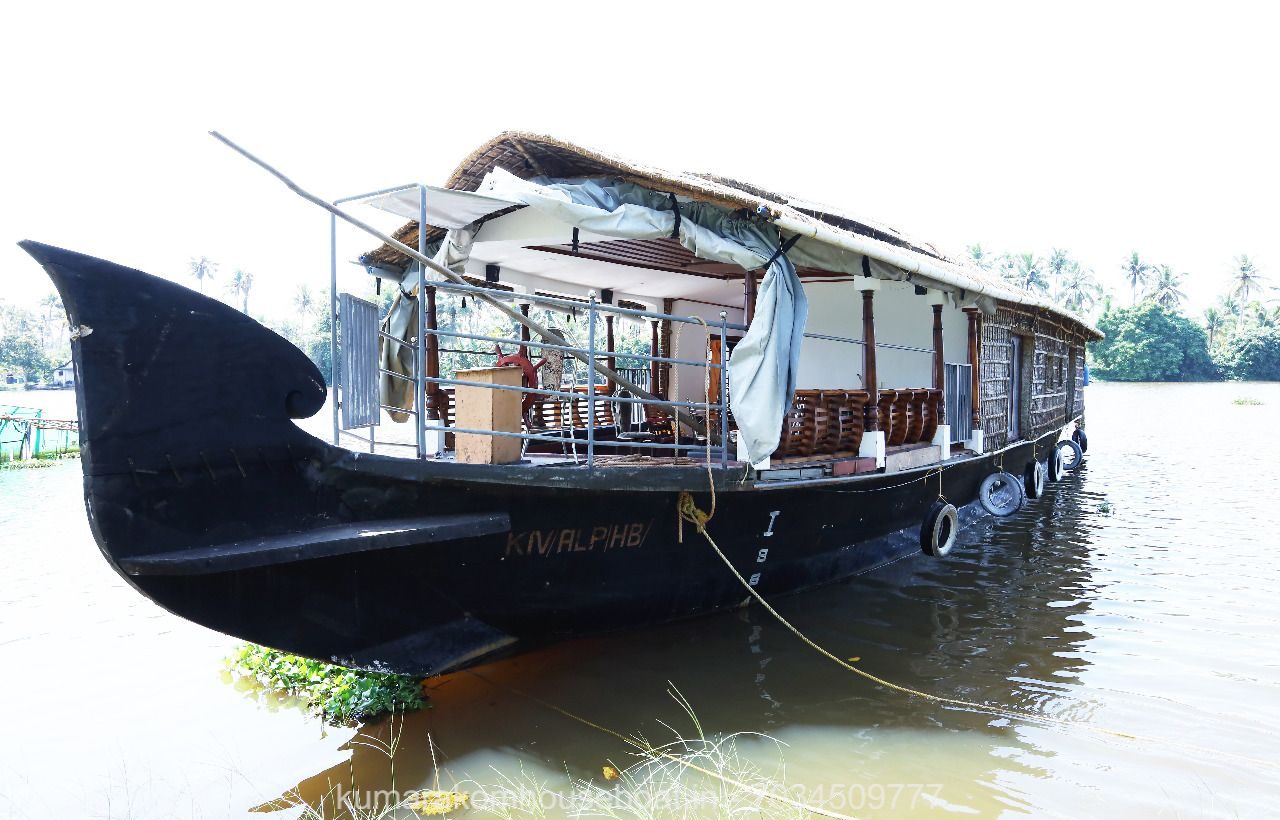kumarakom houseboat no upperdeck exterior