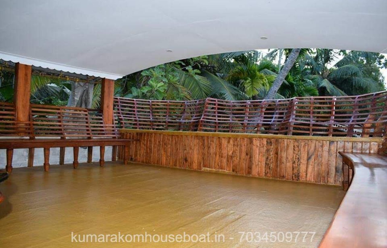 upperdeck in kumarakom houseboat